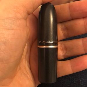 Mac lipstick in Ruby Woo